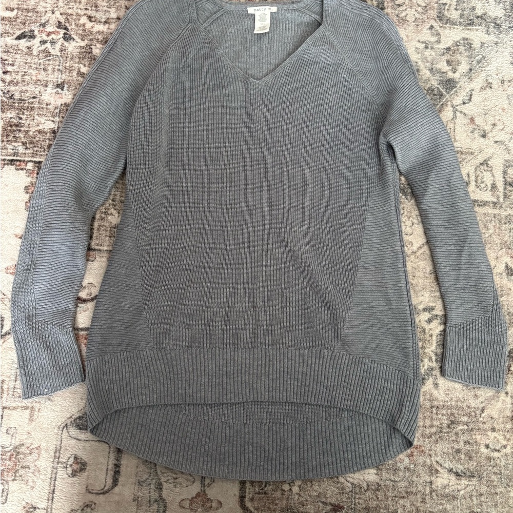 Matty M Women's V-Neck Sweater in Gray